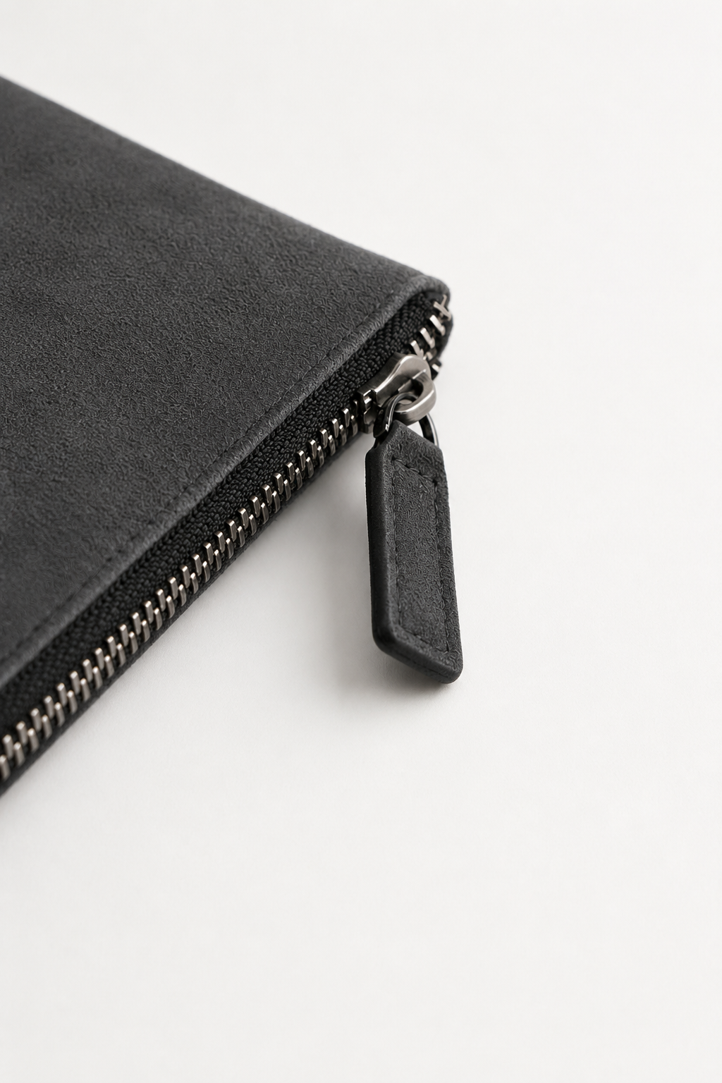 Alcantara Clutchtasche Dunkelgrau