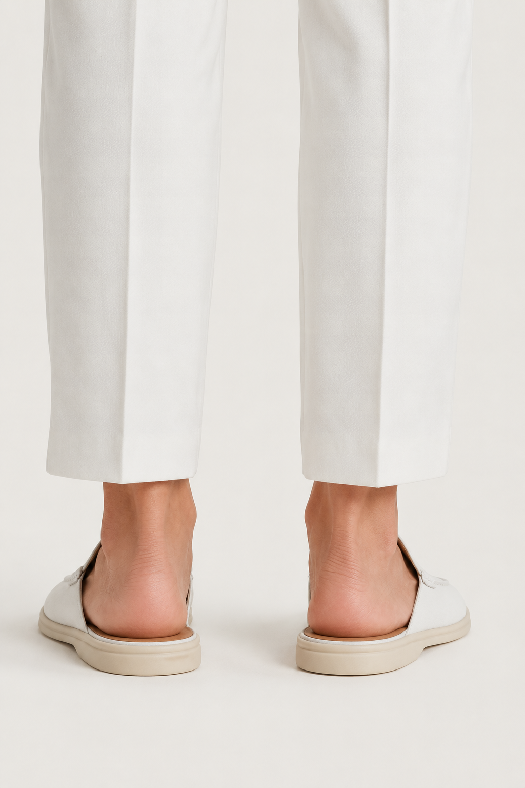 Ancestral Suede Mule Weiß