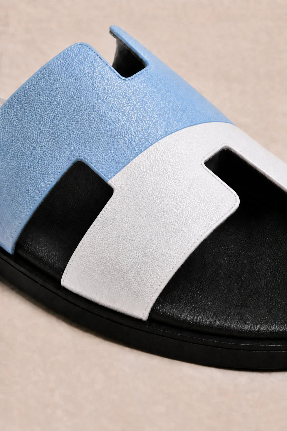 The Azure Bianco Set