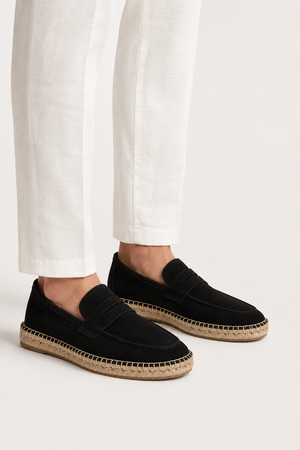 Espadrilles aus Veloursleder in Schwarz