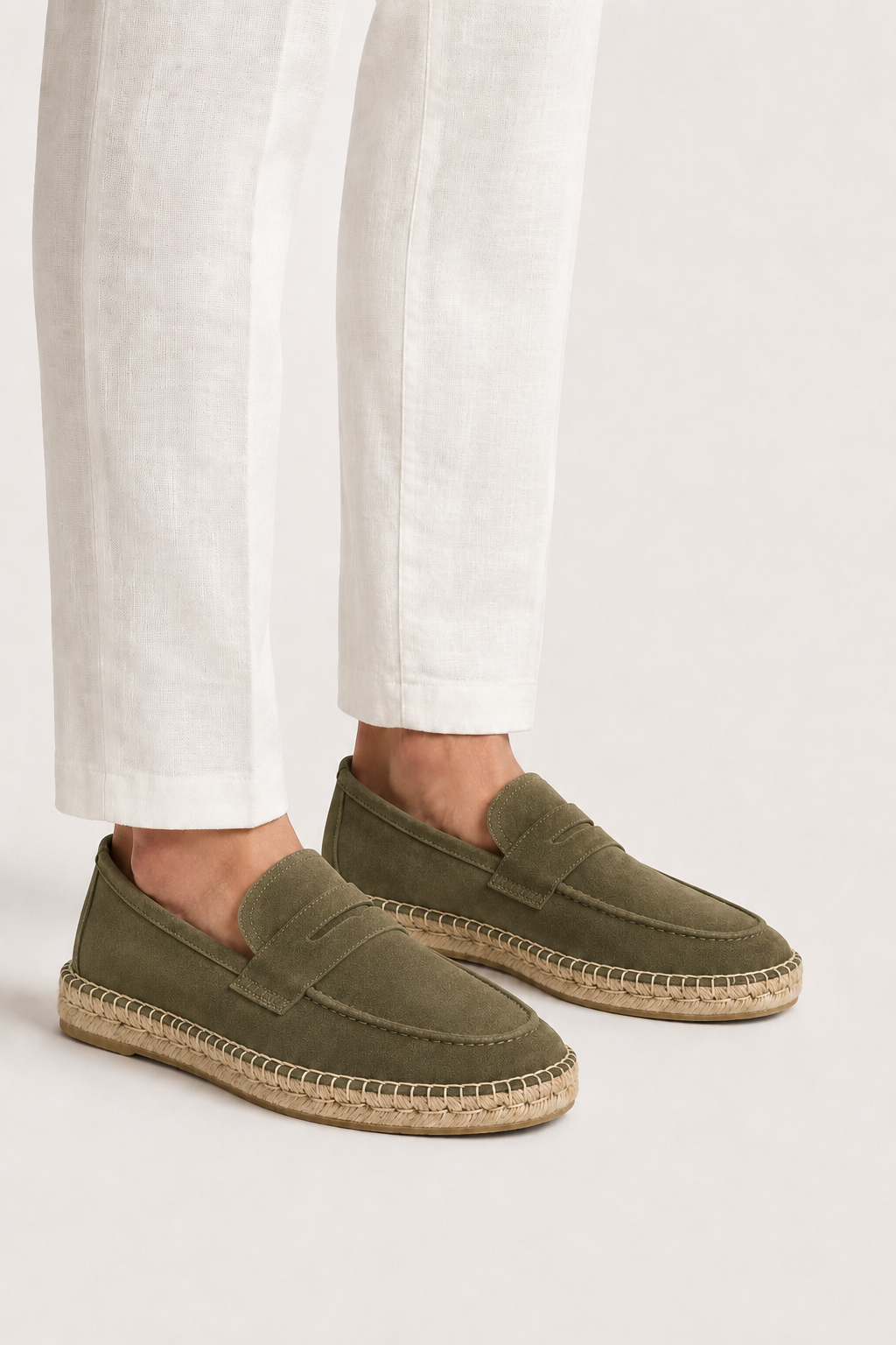 Espadrille aus Veloursleder Olive