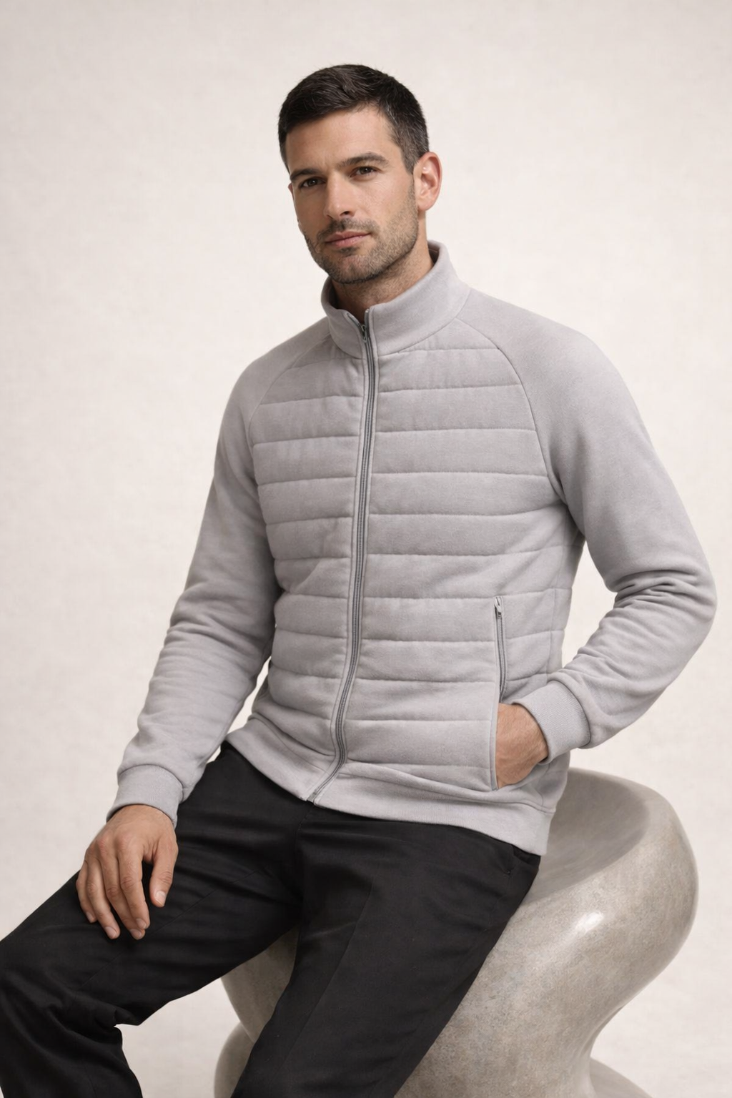 Essential Hybrid Jacke Grau