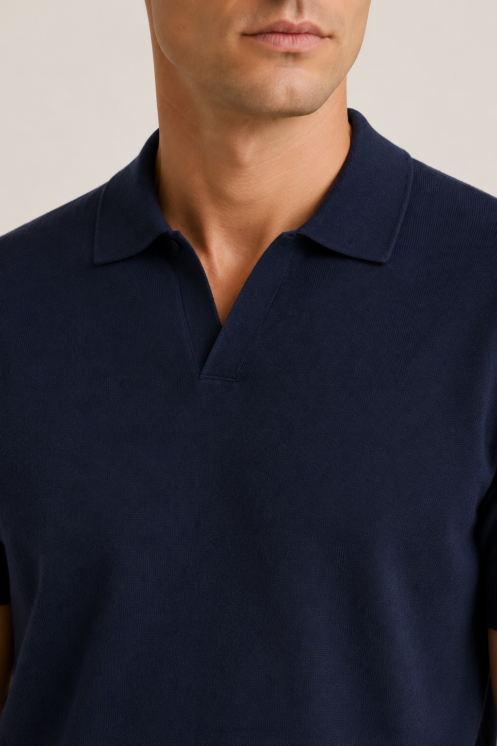Klassisches Poloshirt ohne Knöpfe – Marineblau