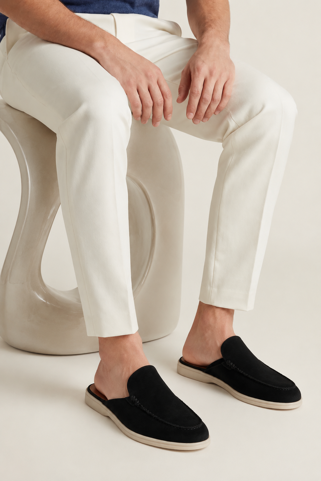 Ancestral Suede Mule Schwarz