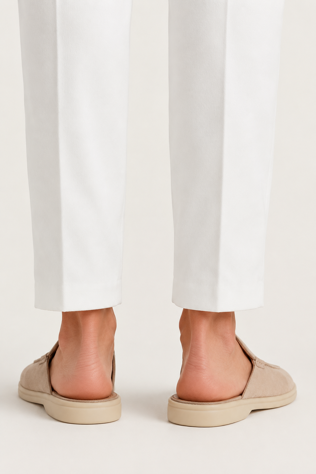 Ancestral Suede Mule Hellgrau
