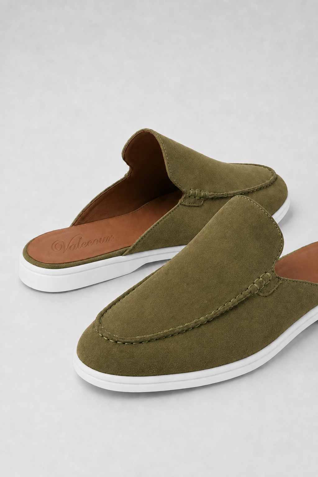Slipper "Ancestral Suede Mule" in Salbeigrün