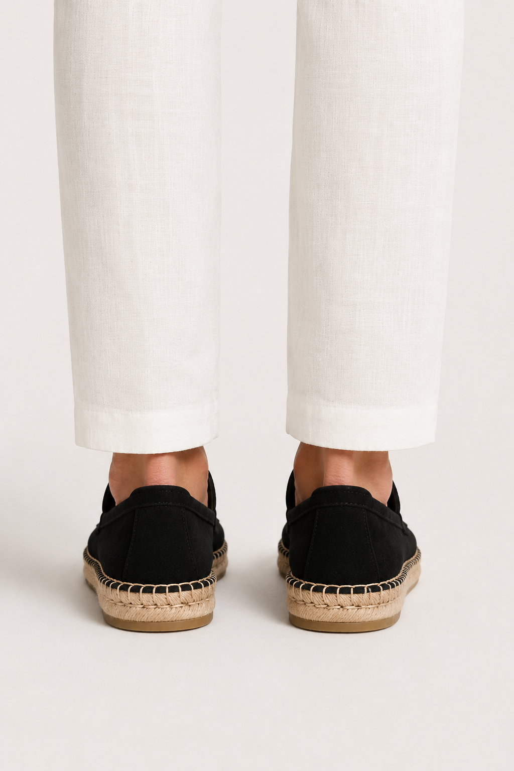 Espadrilles aus Veloursleder in Schwarz